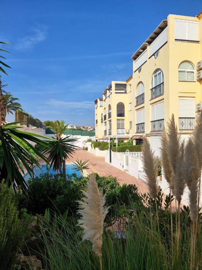 Ferienwohnung Casa De Kosma Torrevieja Exterior foto